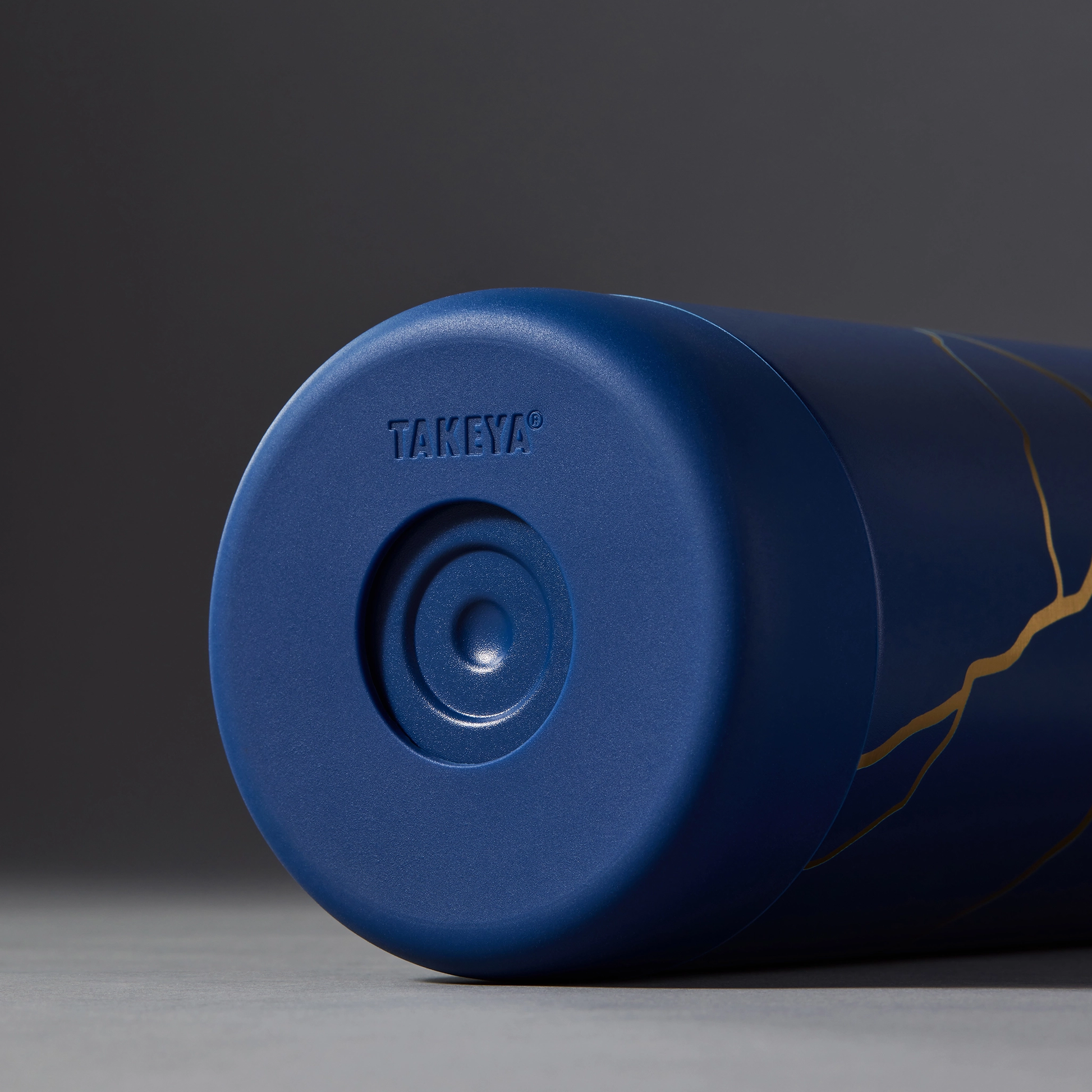 kintsugi-water-bottle-with-spout-lid-y3 51390-TK_HO25_Kintsugi_Takeya9249.png